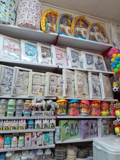 عکس فروشگاه سیسمونی معین 