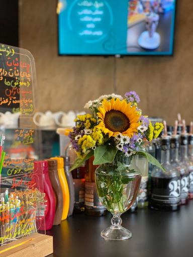 عکس کافی شاپ طهرانچیان