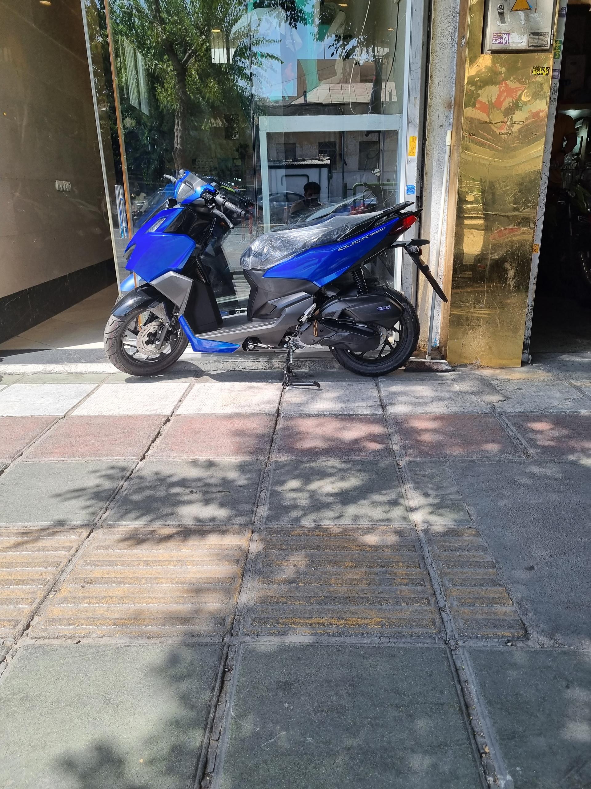 عکس فروشگاه موتور سیکلت امیر علی