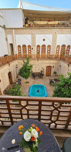 عکس اقامتگاه سنتی سنگ پلوی