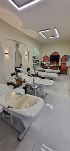 عکس کلینیک زیبایی الهام اصلدار