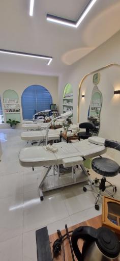 عکس کلینیک زیبایی الهام اصلدار