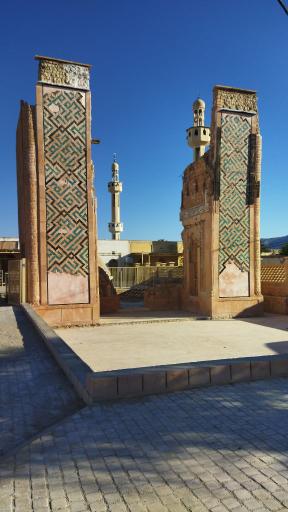 عکس درگاه مسجد جامع سلجوقی شیخ ابونجم