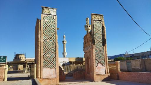 عکس درگاه مسجد جامع سلجوقی شیخ ابونجم