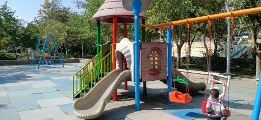 عکس زمین بازی پیچک
