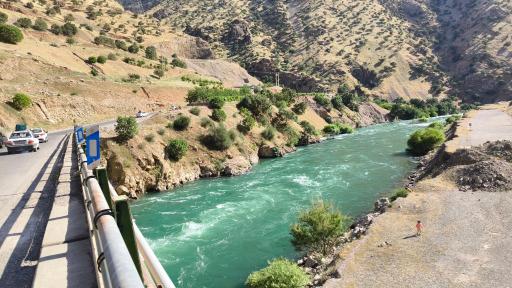 عکس چشمه بل