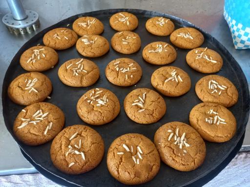 سوغات سرا و کلوچه سرای کارن