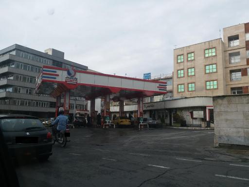 عکس پمپ بنزین اختصاصی صدف