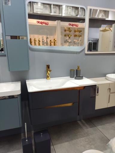 عکس فروشگاه پلاس (نمایندگی روشویی های لوکس رینزا)