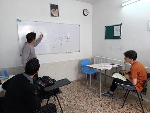 عکس دبیرستان پسرانه رویان