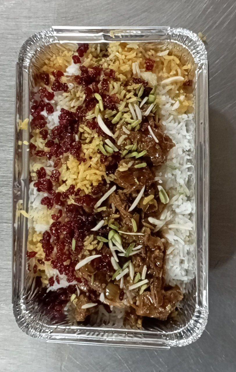 عکس تهیه غذا امیرا