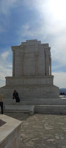 عکس آرامگاه فردوسی مینی ورد