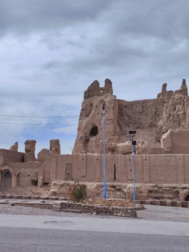 عکس نارین قلعه
