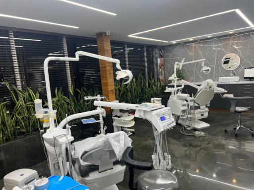 عکس دندانپزشکی دکتر میرخانی