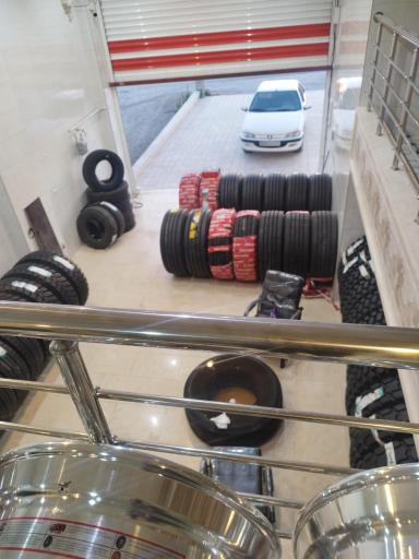 عکس رینگ لاستیک اکبر 