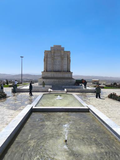 عکس آرامگاه فردوسی مینی ورد