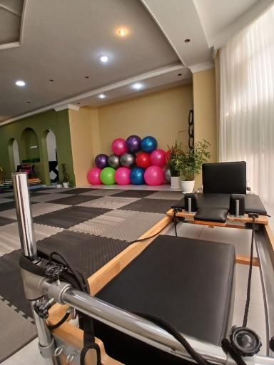 عکس آکادمی ورزشی مانا