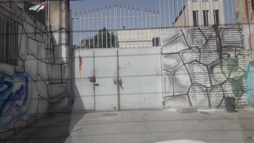 عکس درب ورودی هنرستان کار و دانش جلیل نصیر زاده