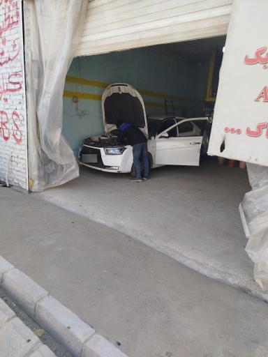 عکس خدمات برق و الکترونیک خودرو دکتر برق 
