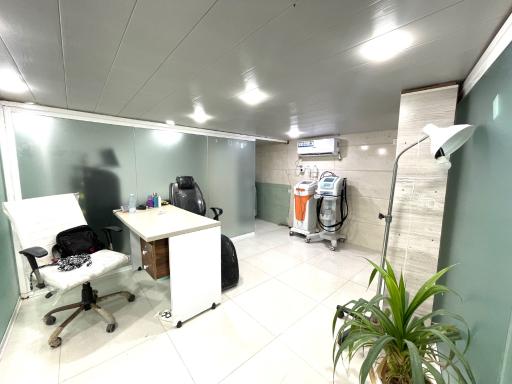 عکس مرکز لیزر کیمیا