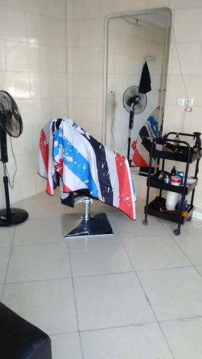 عکس آرایشگاه مردانه موکارلو