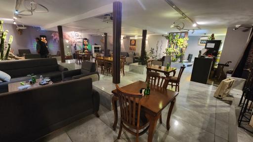 عکس کافه رستوران پنجم ۵