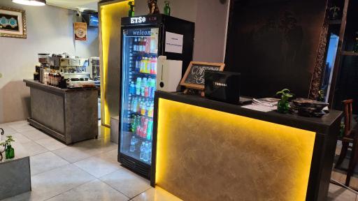 عکس کافه رستوران پنجم ۵