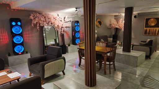 عکس کافه رستوران پنجم ۵