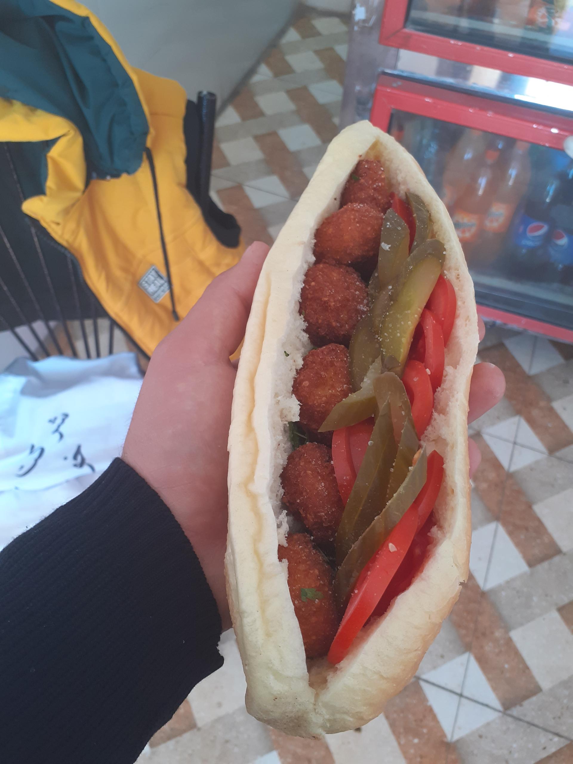 عکس فلافل و سمبوسه لاله