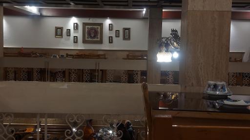 عکس رستوران سنتی شرزه