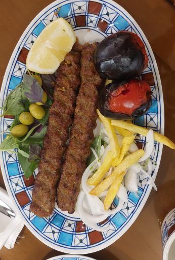 عکس رستوران سنتی شرزه