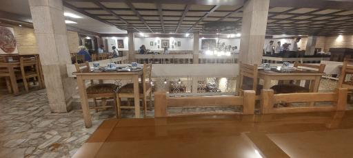 عکس رستوران سنتی شرزه