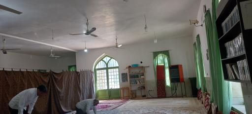 عکس زیارتگاه بقعه پیر باد 