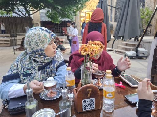 عکس رستوران سنتی شرزه