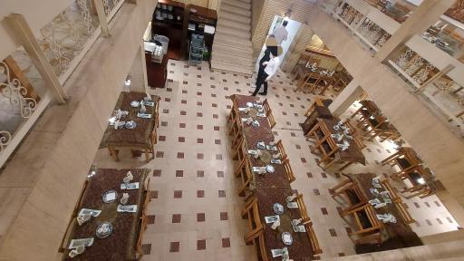 عکس رستوران سنتی شرزه