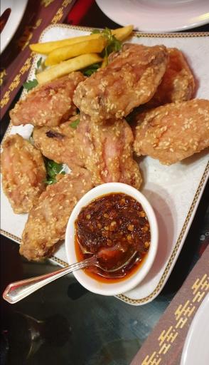 عکس رستوران چینی اژدهای طلایی