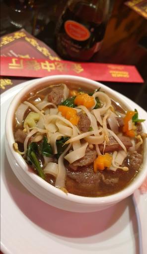 عکس رستوران چینی اژدهای طلایی