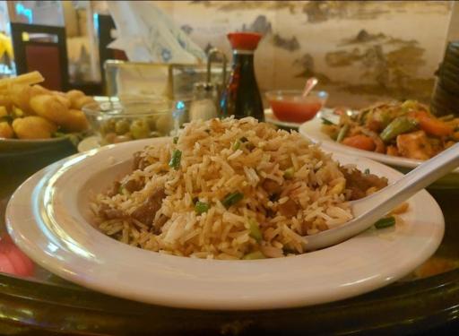 عکس رستوران چینی اژدهای طلایی