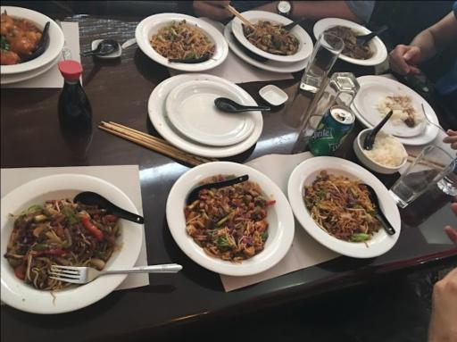 عکس رستوران چینی اژدهای طلایی