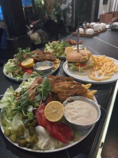 عکس کافه رستوران دنج