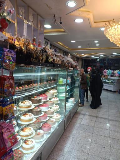 عکس قنادی لادن 