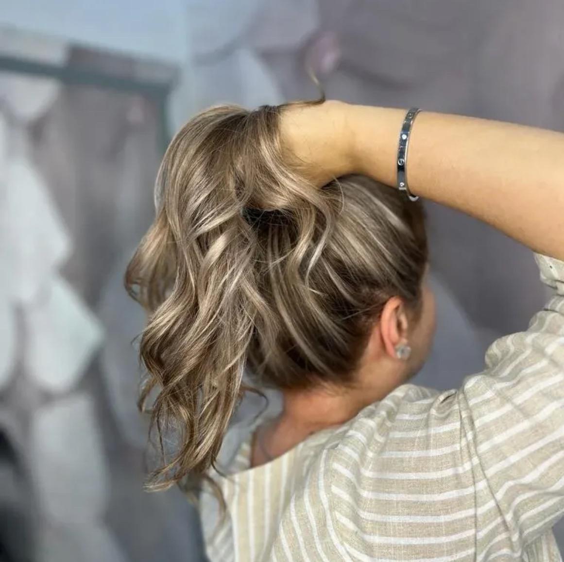 عکس سالن مریم حسینی نیا