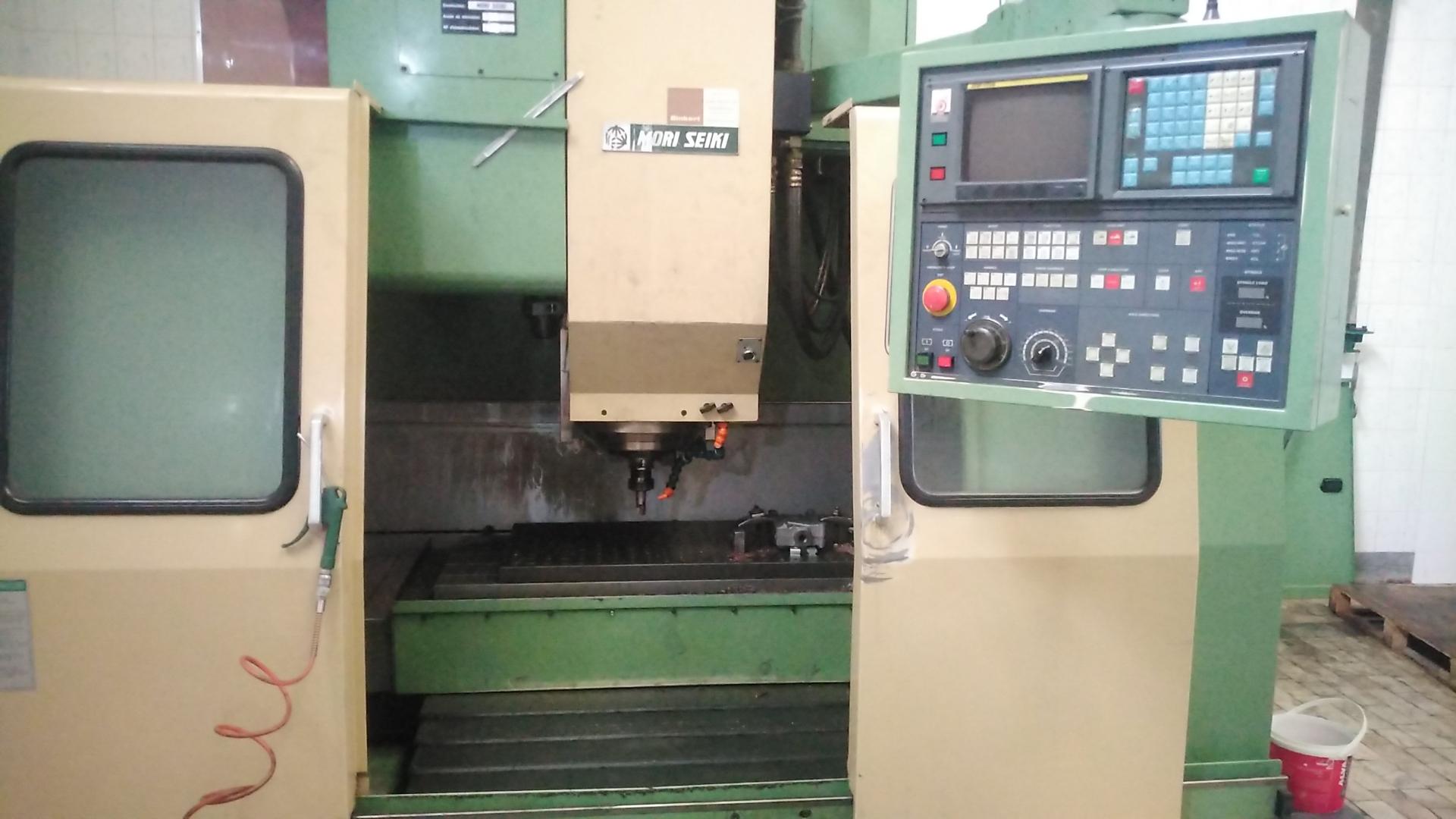 عکس قالب سازی و تعمیرات CNC تکنو پارت