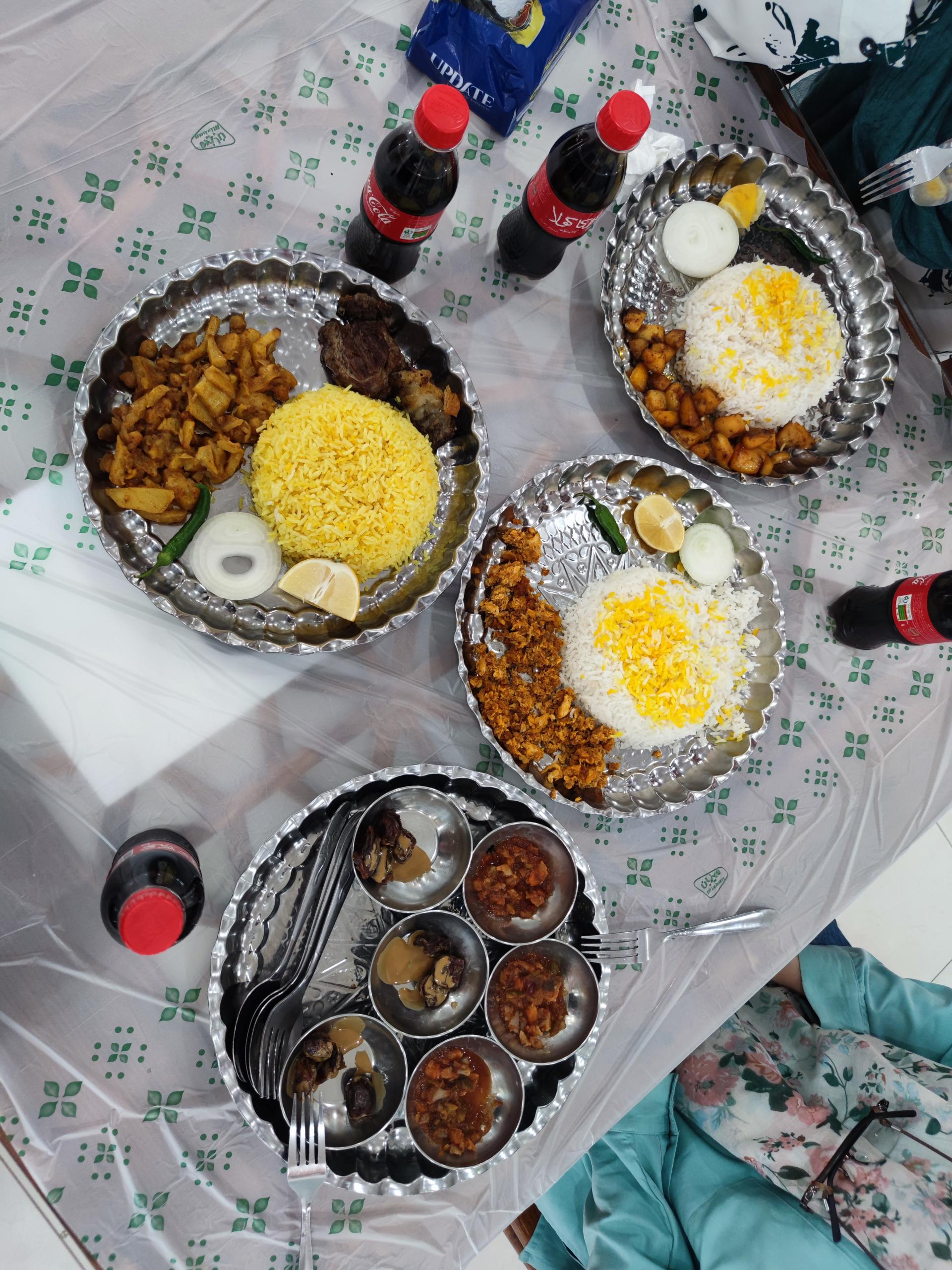 عکس رستوران سنتی میرزا قشم
