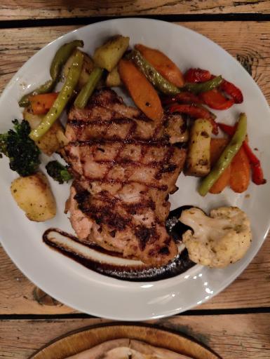 عکس کافه بابیلون