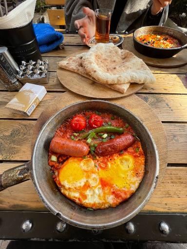 عکس کافه بابیلون