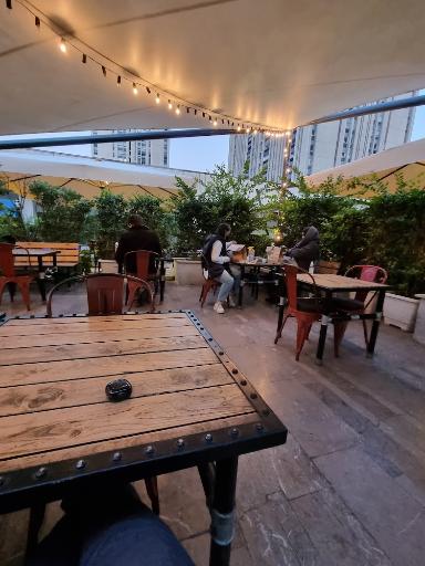 عکس کافه بابیلون