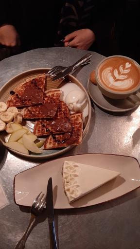 عکس کافه بابیلون