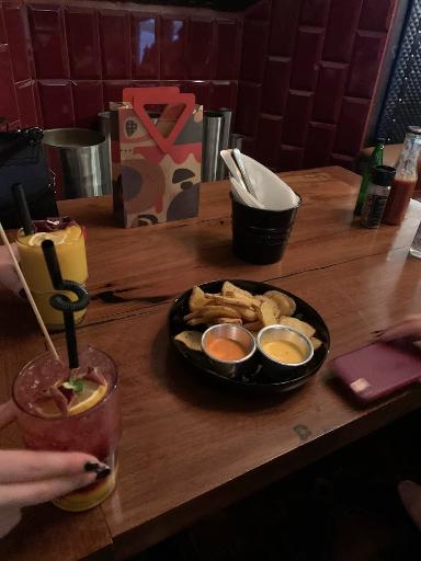 عکس کافه بابیلون