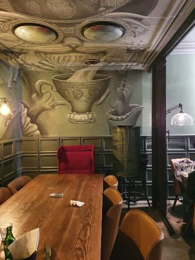 عکس کافه بابیلون